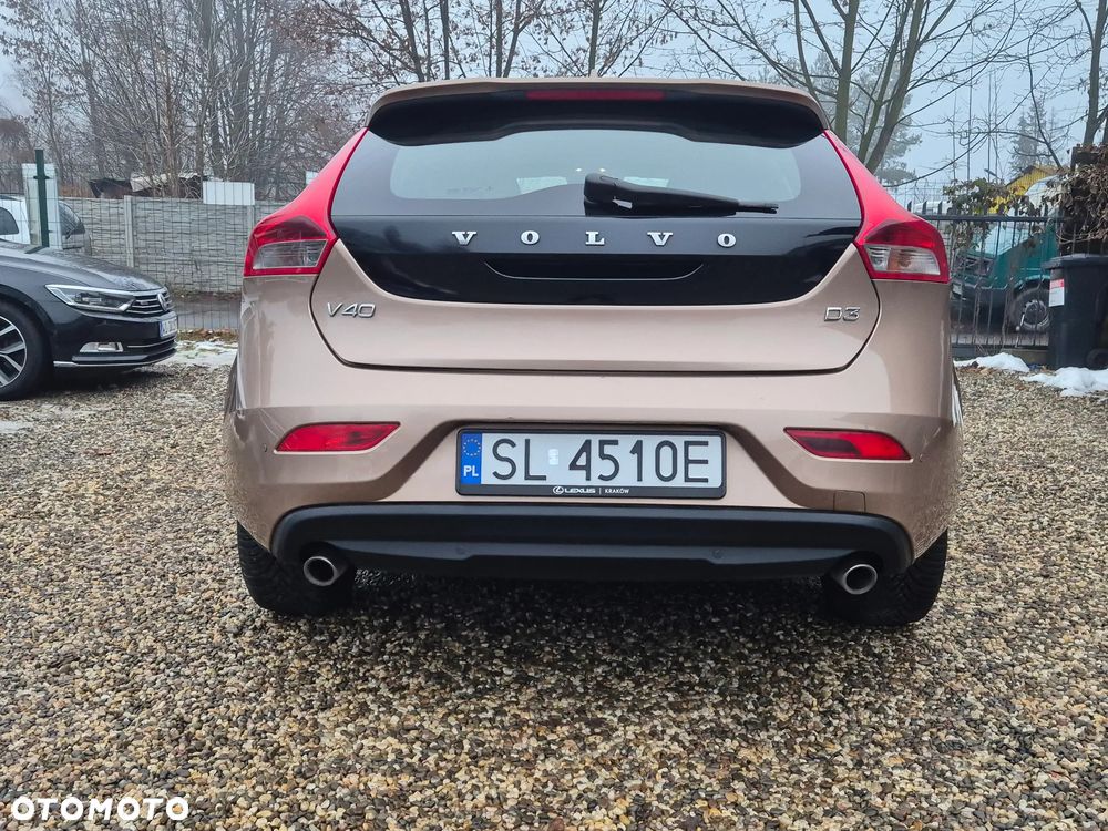 Volvo V40 D3 Momentum - 4