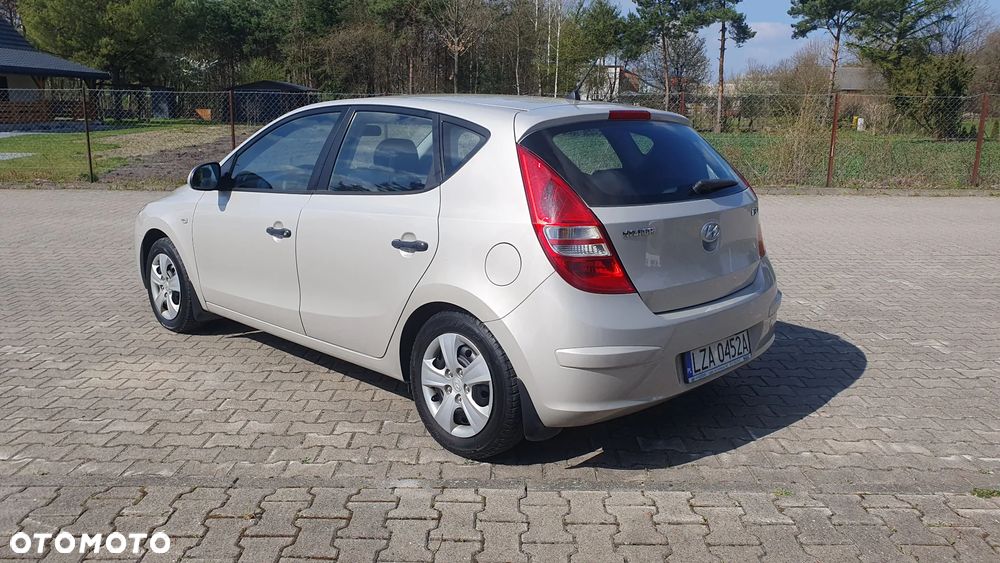 Hyundai i30 1.4 Comfort - 4