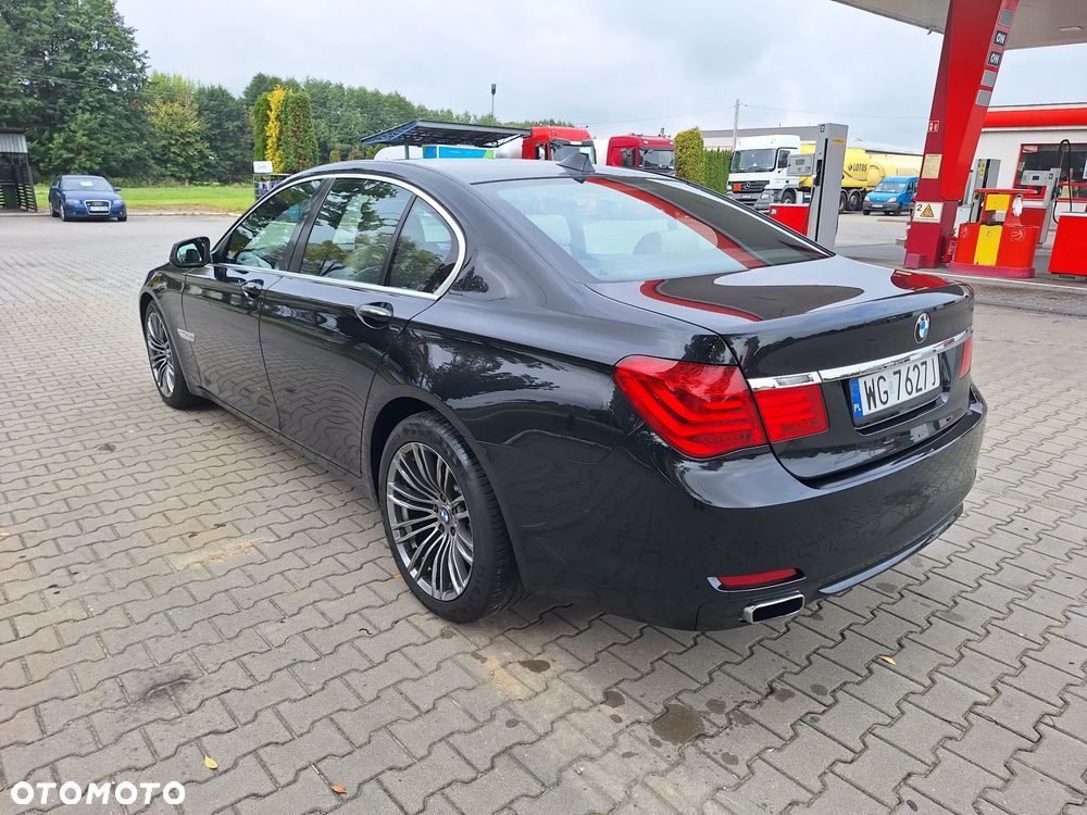 BMW Seria 7 740d xDrive - 13