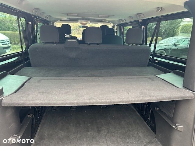 Renault Trafic Grand 2.0 dCi EDC - 9