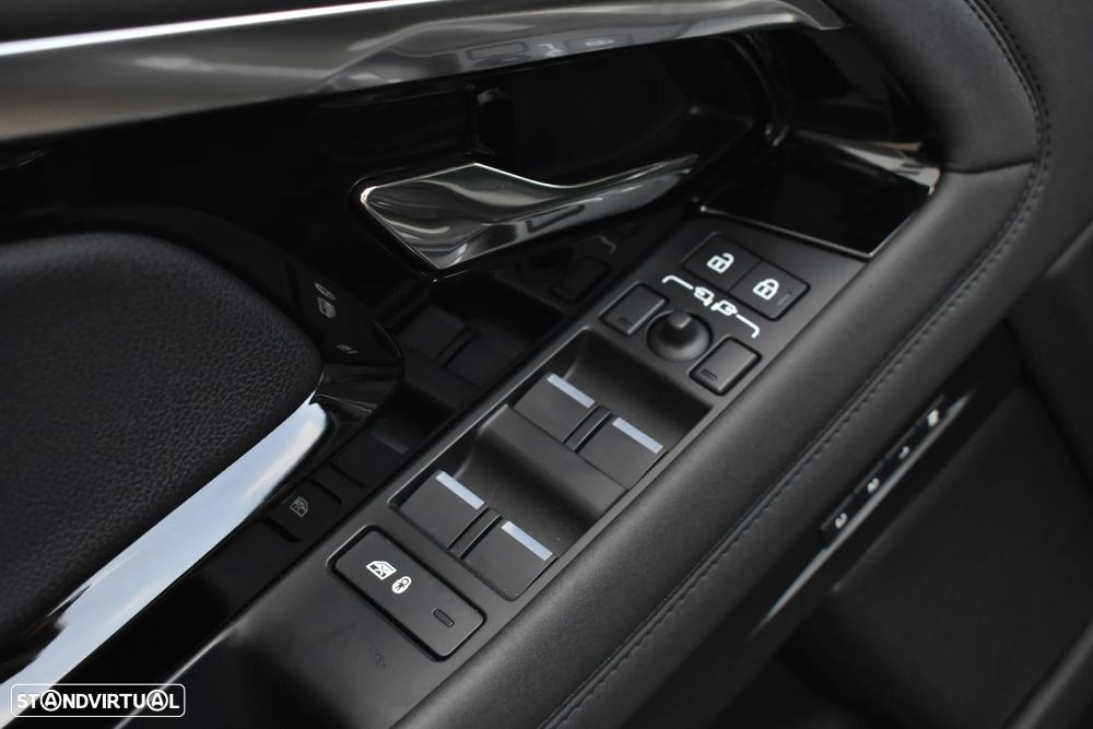 Land Rover Range Rover Evoque 1.5 P300e AWD R-Dynamic SE Auto - 26