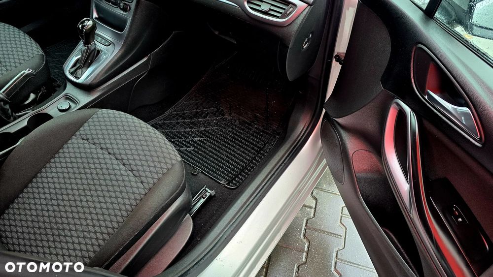 Opel Astra 1.4 Turbo Start/Stop Automatik ON - 22