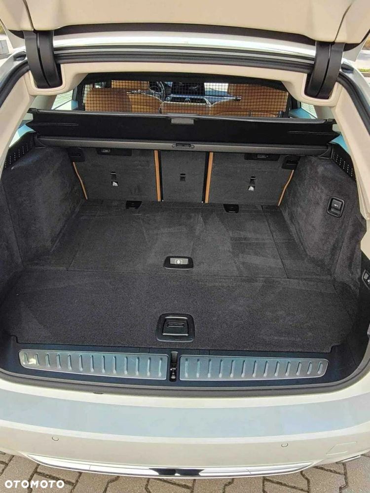 BMW Seria 5 520d Touring Luxury Line - 11