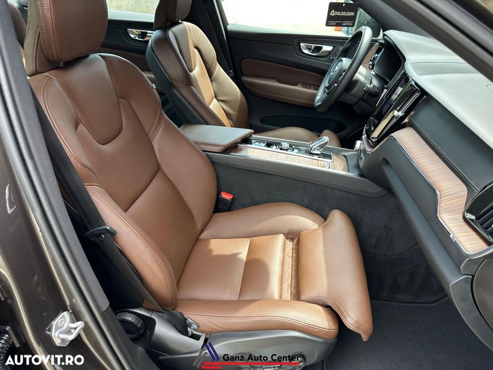 Volvo XC 60 B4 MHEV AWD Inscription - 16