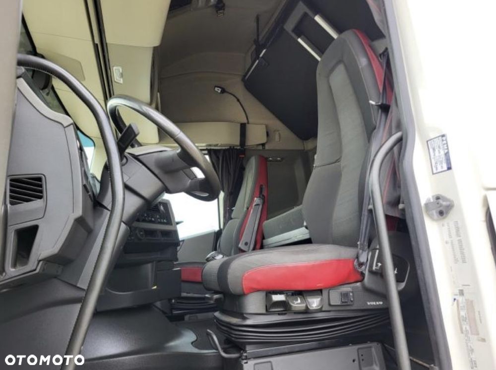Volvo FH 500 XXL LOW DECK MEGA / TYLKO 616 412 KM PARK COOL / KLIMA POSTOJOWA / NOWY TACHOGRAF GEN2v2 / ORYGINALNY PRZEBIEG / NAJWYŻSZA KABINA XXL / 2 ZBIORNIKI PALIWOWE / CAŁE NA PODUSZCE / 2018 ROK !! - 28