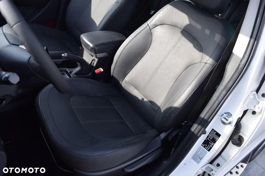 Hyundai ix35 2.0 CRDi 4WD Premium - 7