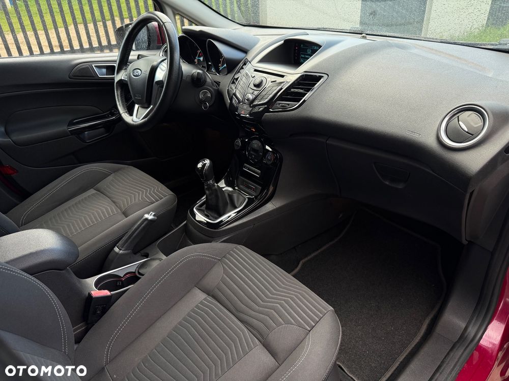 Ford Fiesta 1.0 EcoBoost STart-Stop Titanium - 18