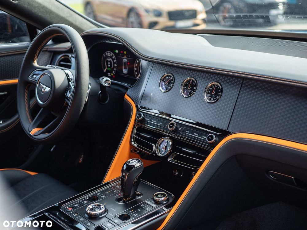 Bentley Flying Spur - 24