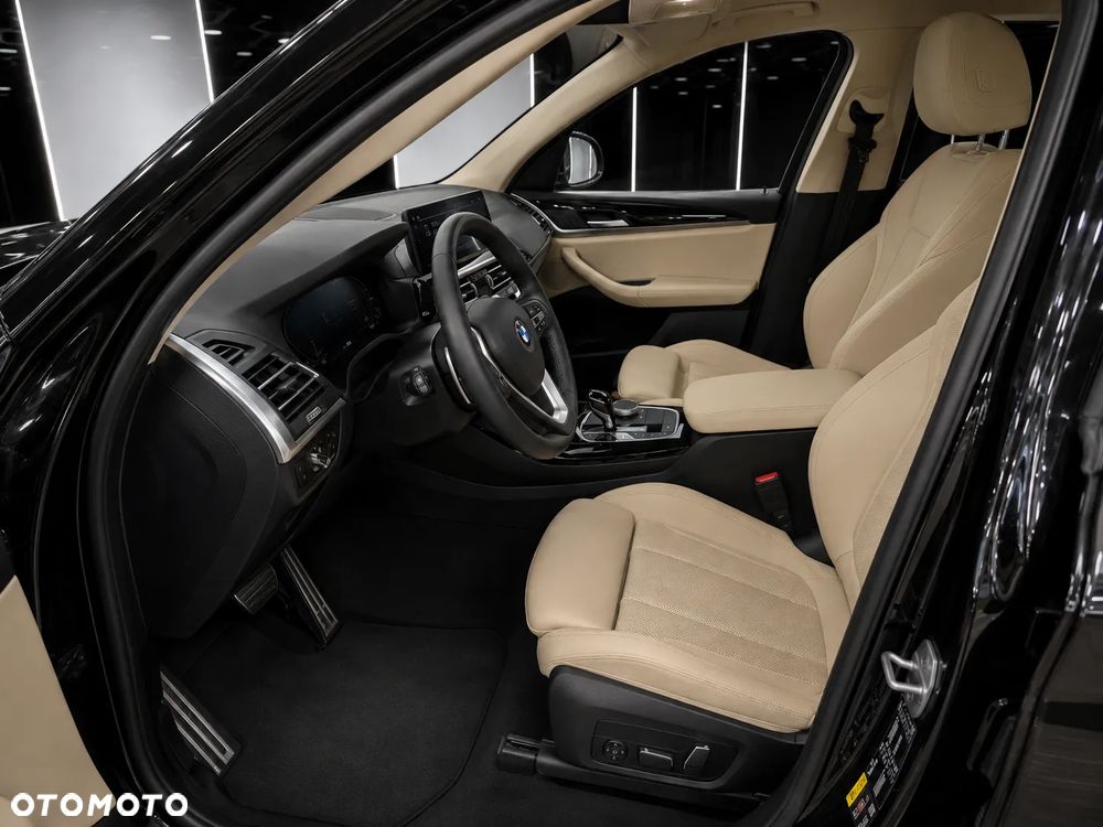 BMW X3 xDrive30e Luxury Line - 7