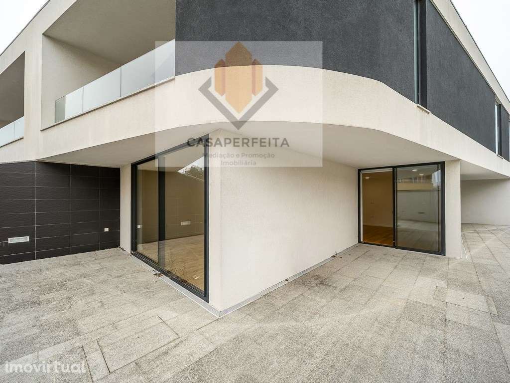 Luxuosa Moradia T4 a 150 metros da Praia - Madalena - Grande imagem: 2/58