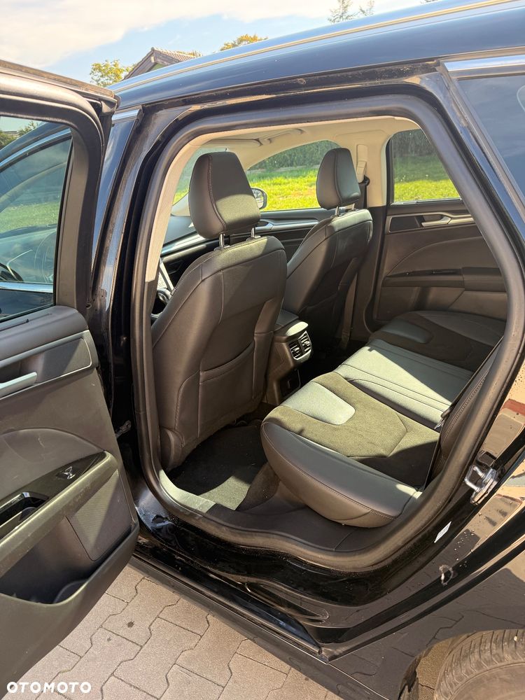 Ford Mondeo 2.0 TDCi Titanium PowerShift - 9