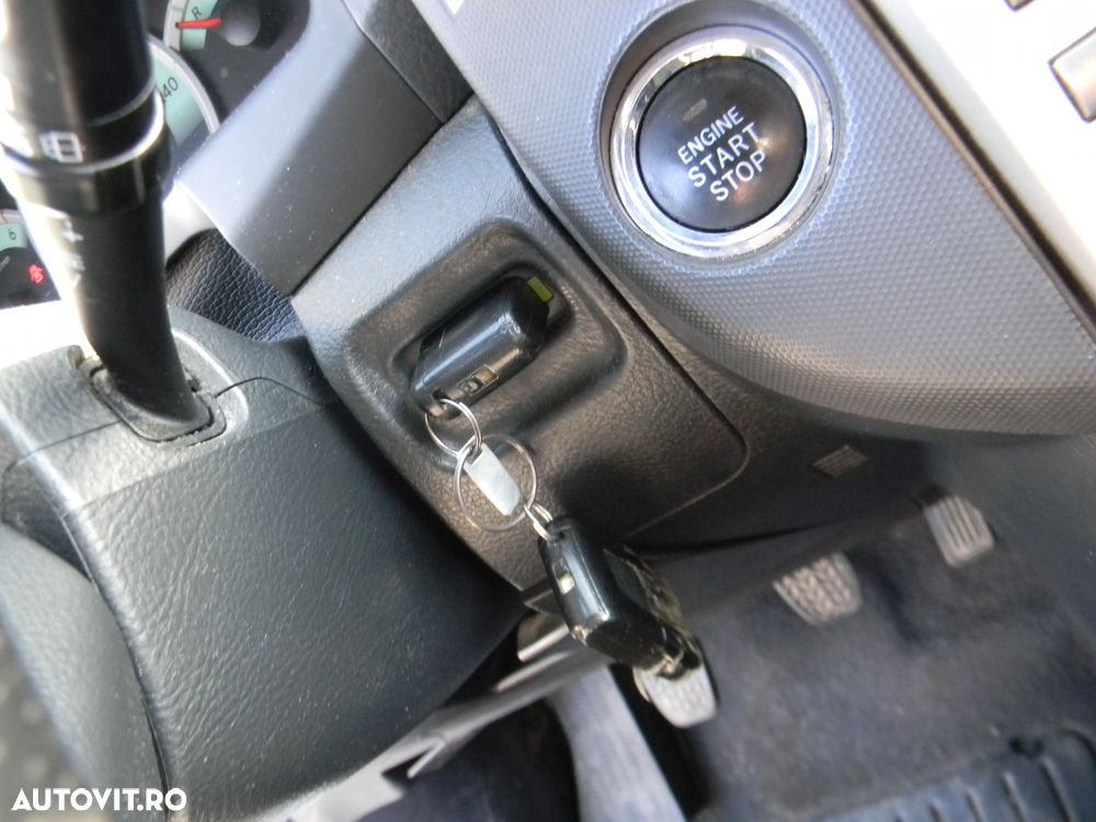 Dezmembrari  Toyota COROLLA verso  2004  > 2009 2.2 D-4D Motorina - 19