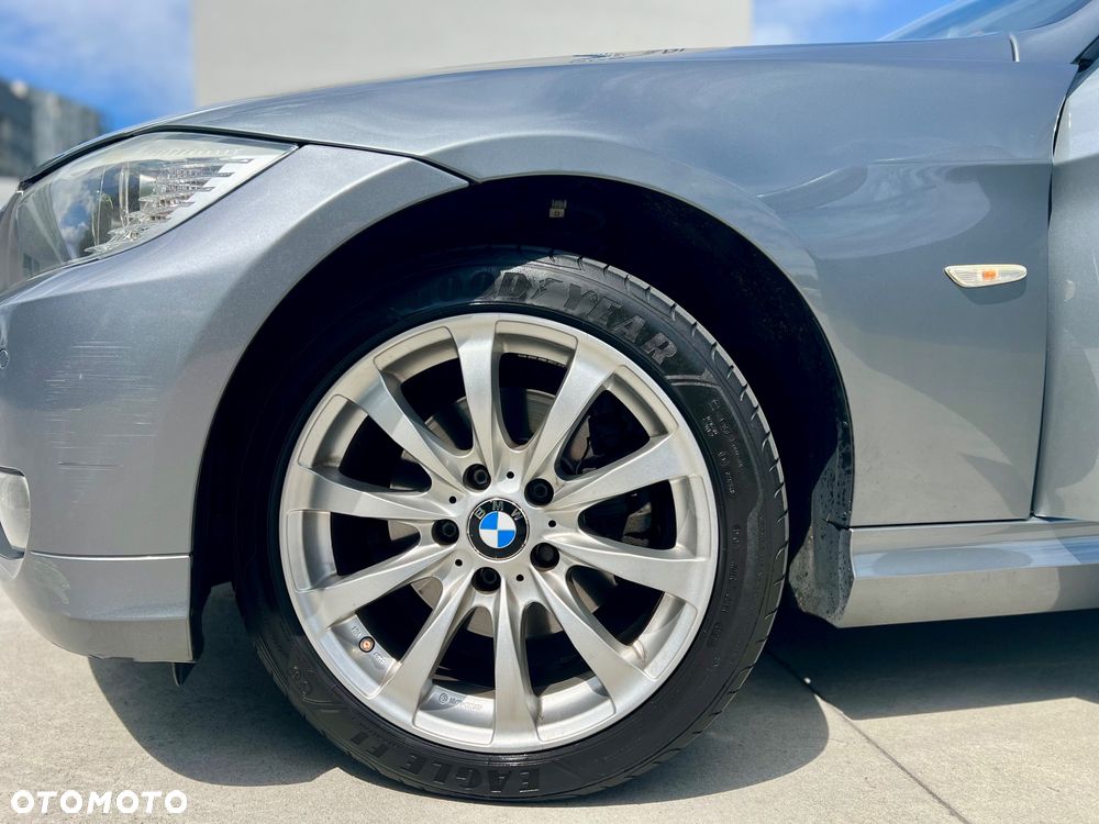 BMW Seria 3 318d - 14