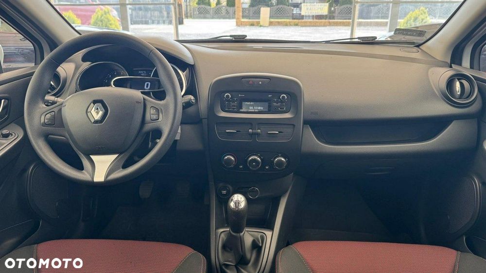 Renault Clio - 36
