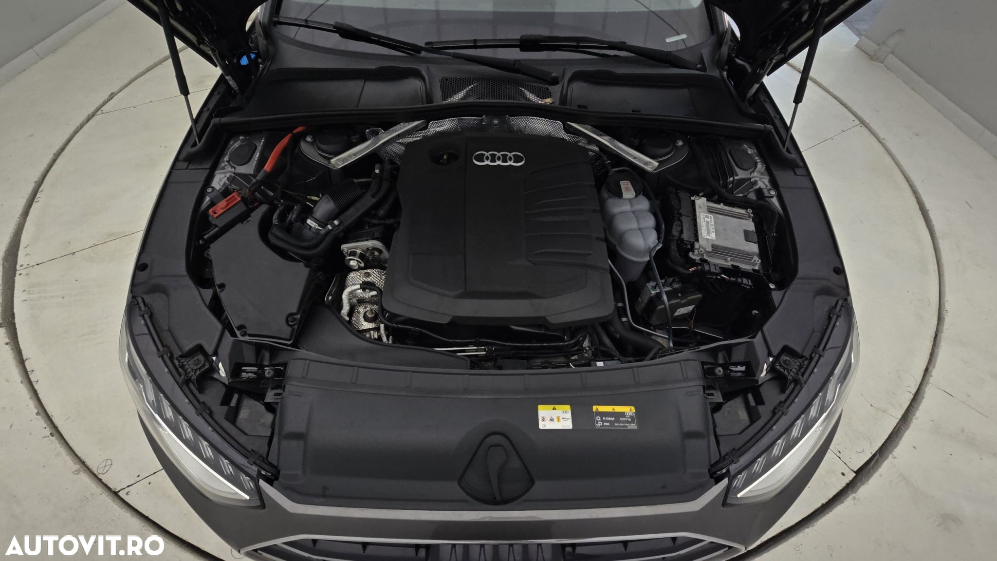Audi A4 30 TDI S tronic MHEV Basic - 24
