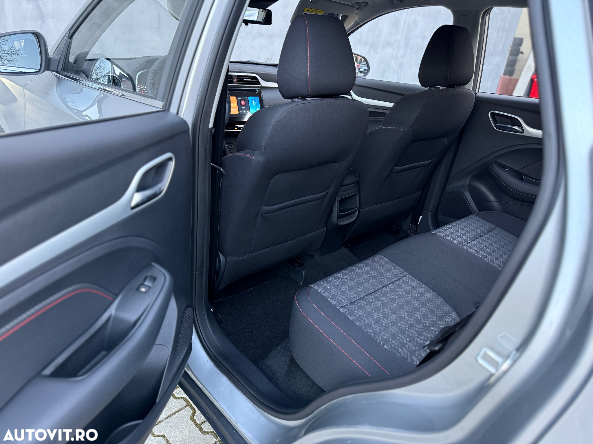 MG ZS 1.5 GSL 5MT Exclusive - 19