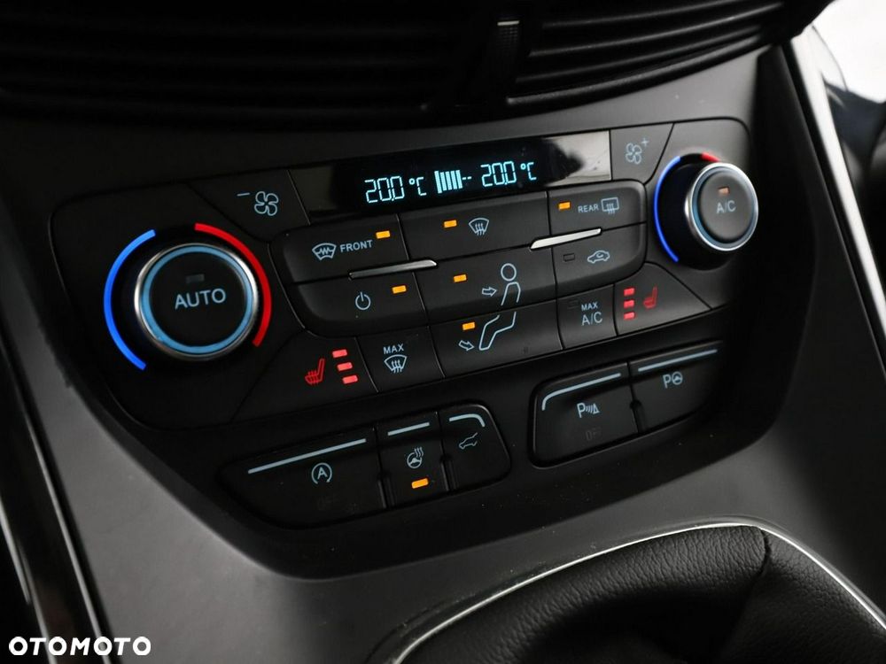 Ford Kuga 1.5 EcoBoost 2x4 ST-Line - 28
