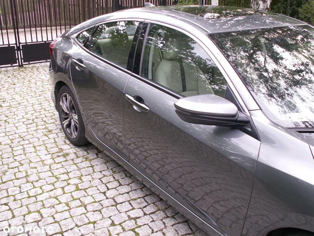 Honda Civic 1.5 T Executive - 9