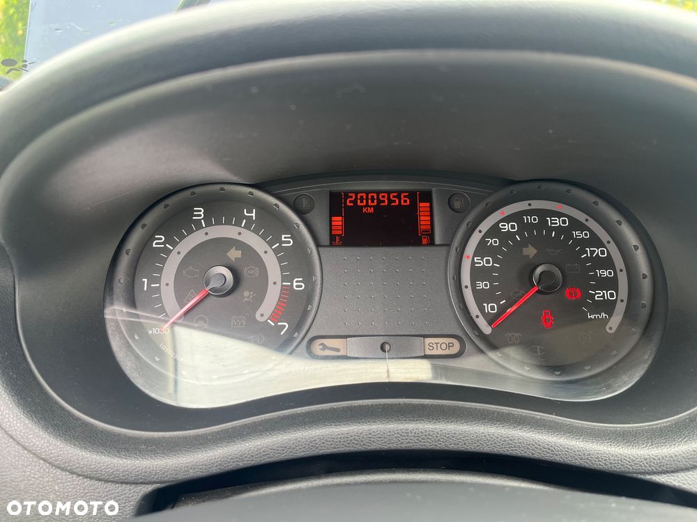 Renault Clio 1.2 16V Authentique - 6