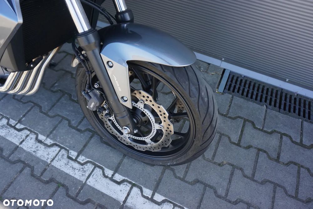 Honda CB - 10