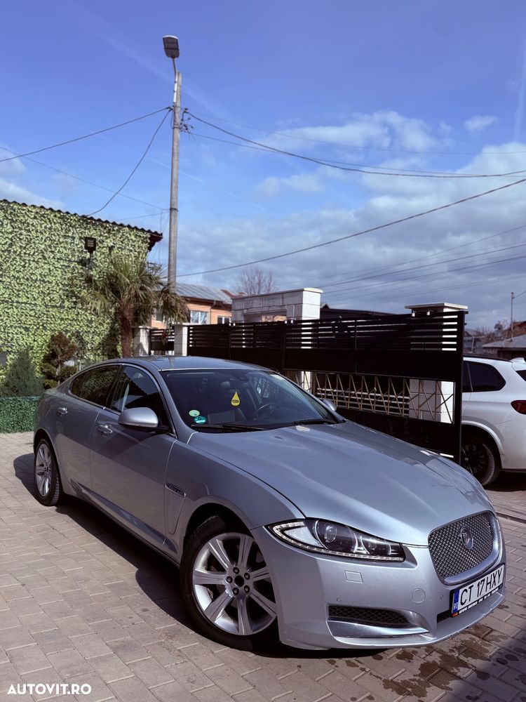 Jaguar XF 2.2D Luxury - 3