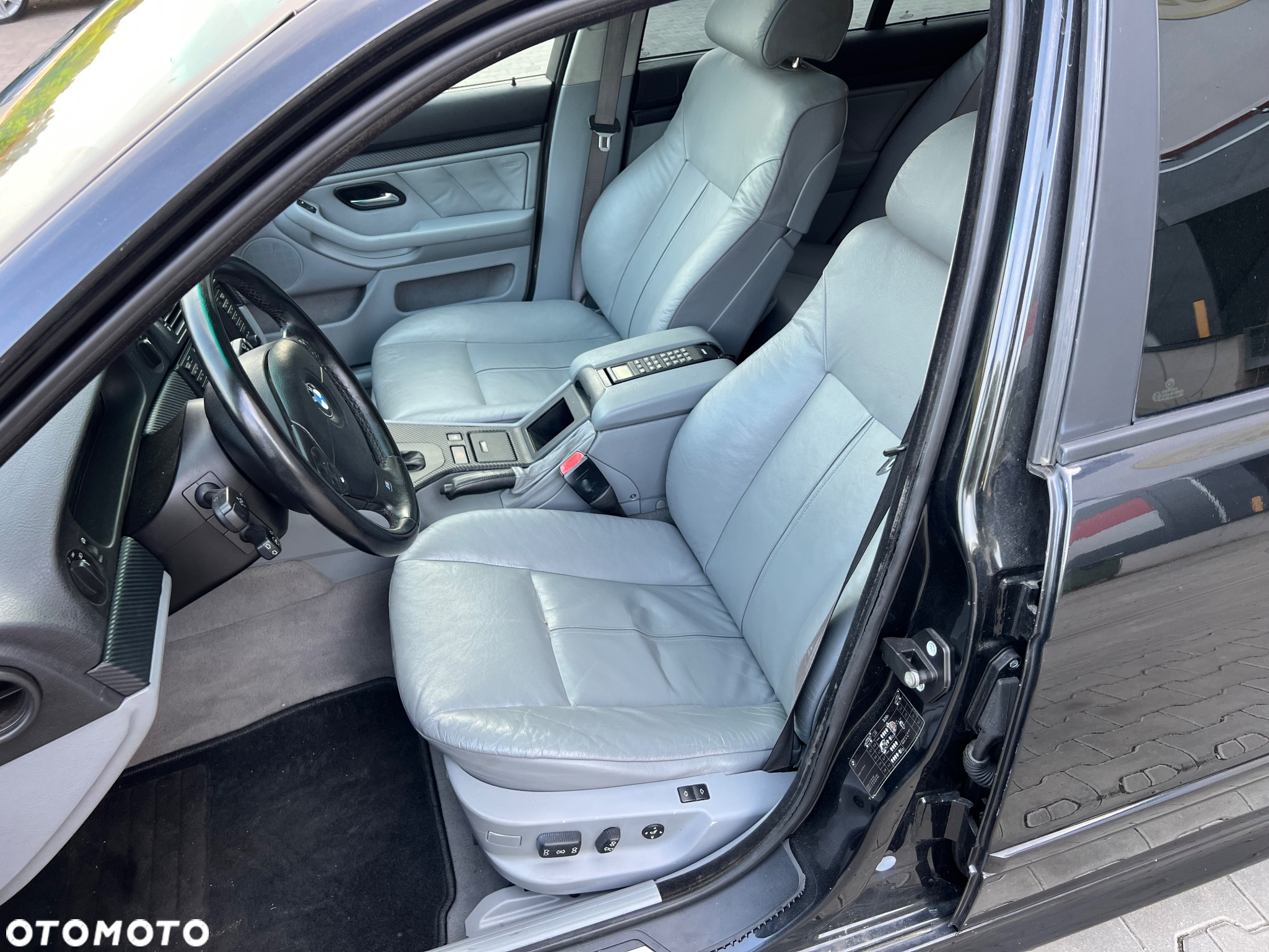 BMW Seria 5 - 16
