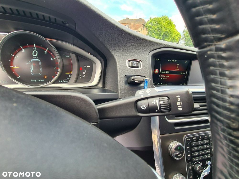 Volvo V60 T5 Drive-E Momentum - 19