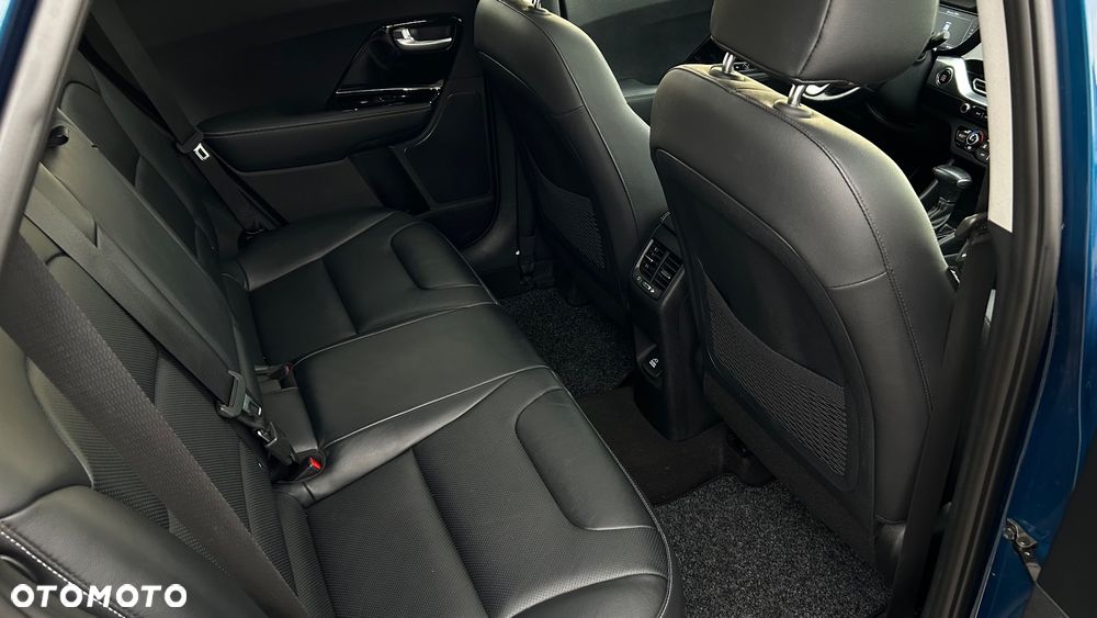 Kia Niro 1.6 GDI Hybrid Business Line - 30