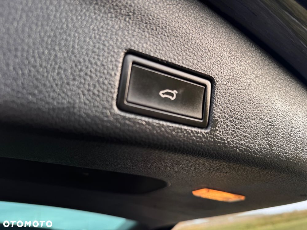 Volkswagen Sharan 2.0 TDI BlueMotion Technology Highline - 25