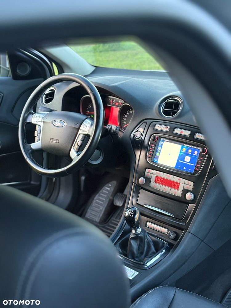 Ford Mondeo 2.5 Ghia X - 21