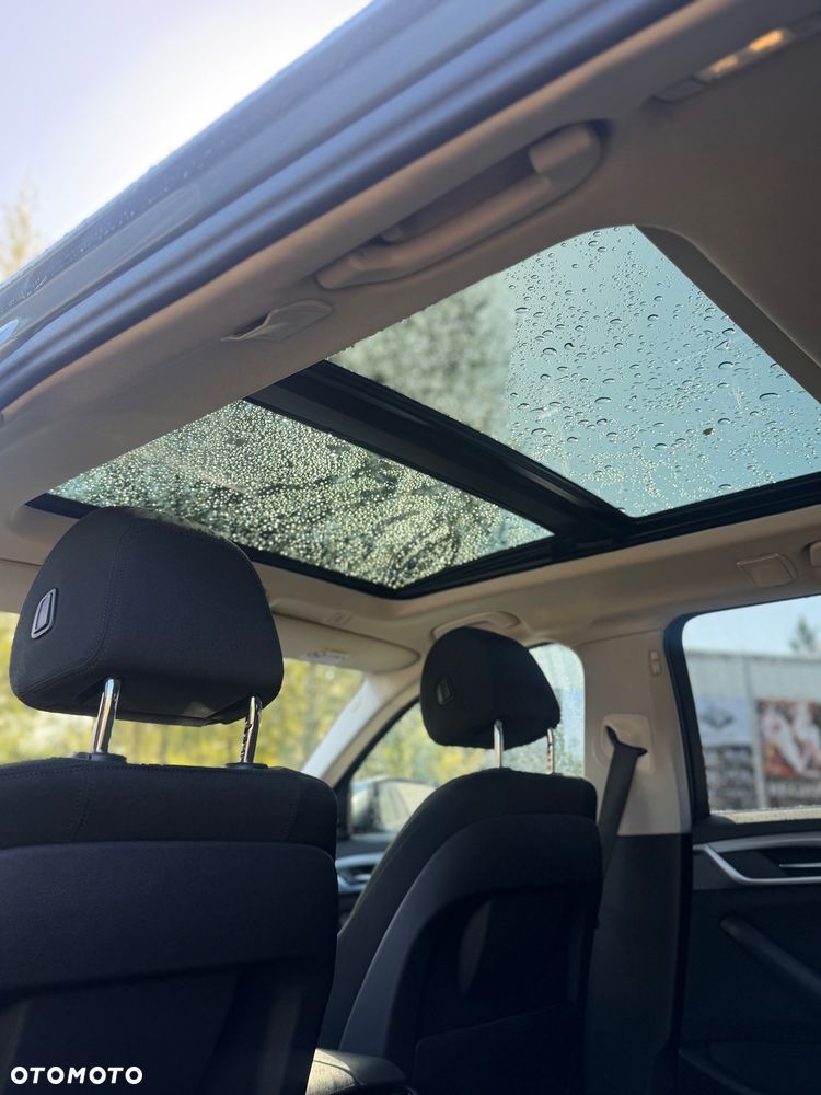 BMW Seria 5 520d xDrive - 17