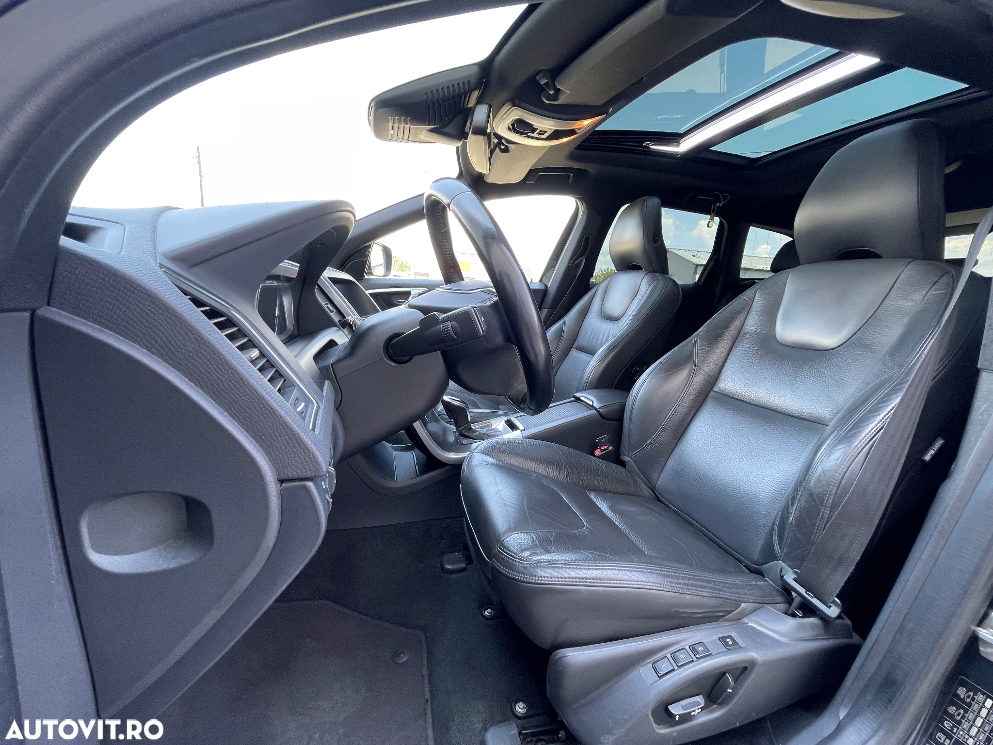 Volvo XC 60 D5 AWD Geartronic Summum - 15