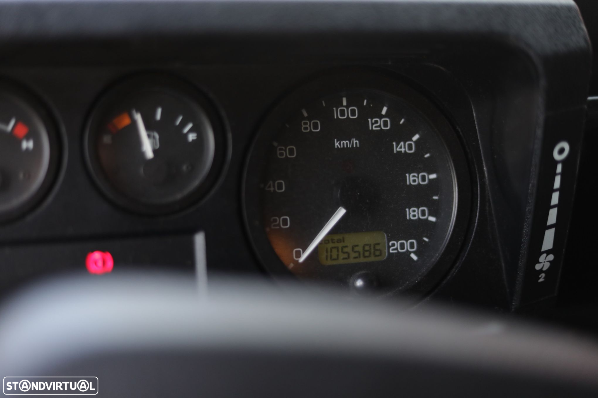 Land Rover Defender 90 2.5 TD5 Metal Top - 9