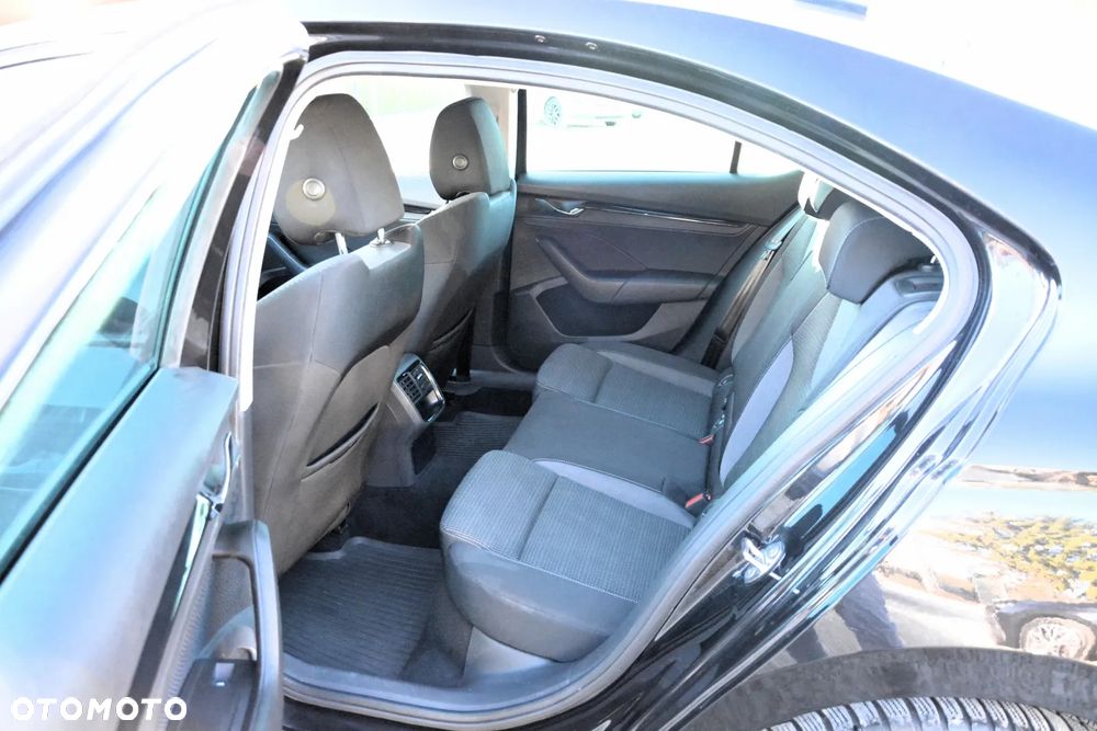 Skoda Octavia 1.5 TSI ACT Ambition - 30