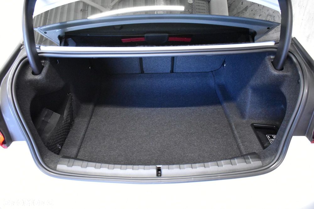 BMW Seria 3 - 24