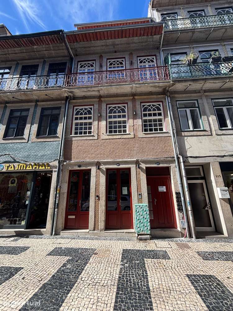 Arrenda-se Loja destinado a Restauração Rua de Cedofeita - Grande imagem: 2/23