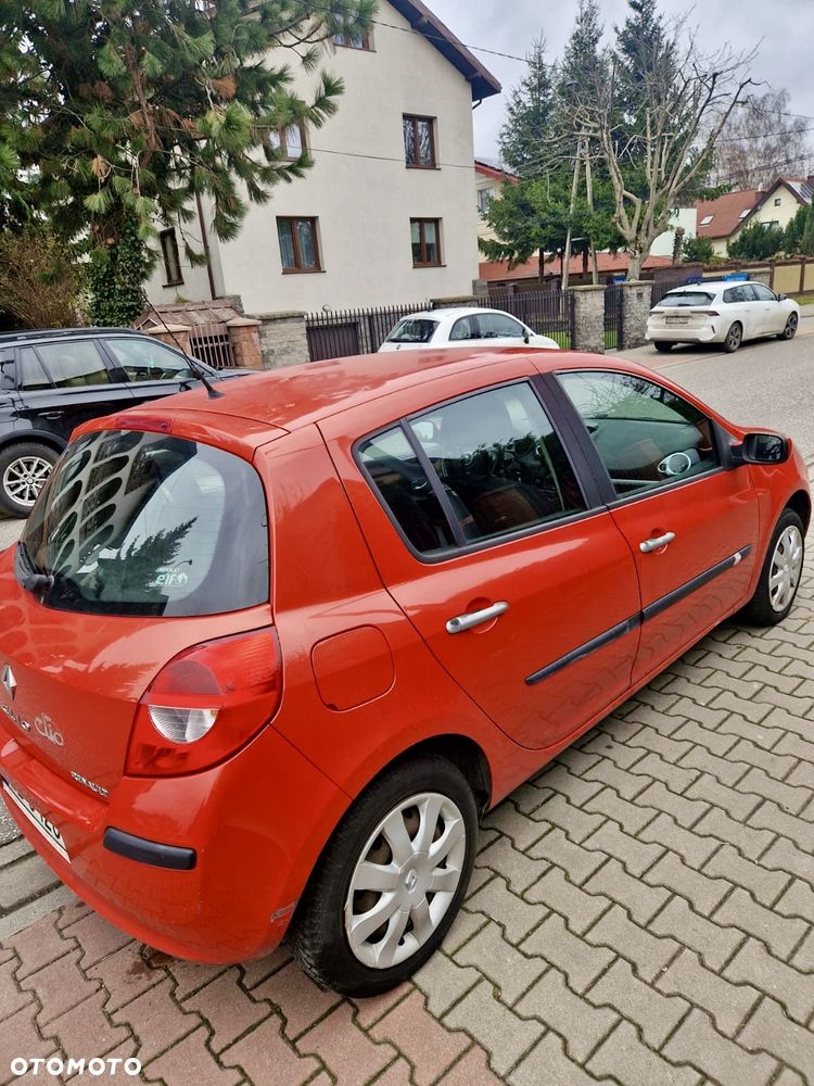 Renault Clio 1.2 16V Exception - 8