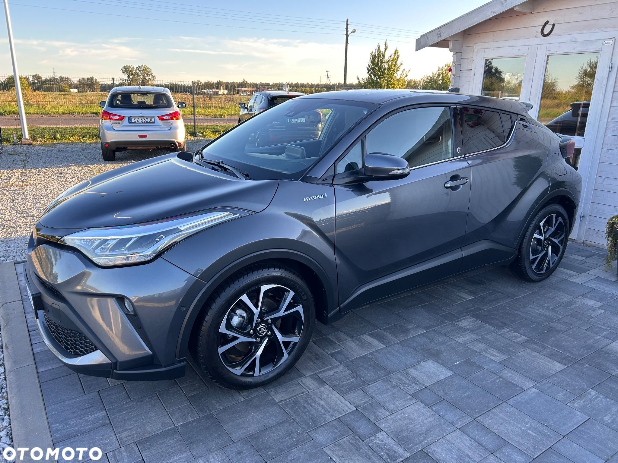 Toyota C-HR 1.8 Hybrid Style - 1
