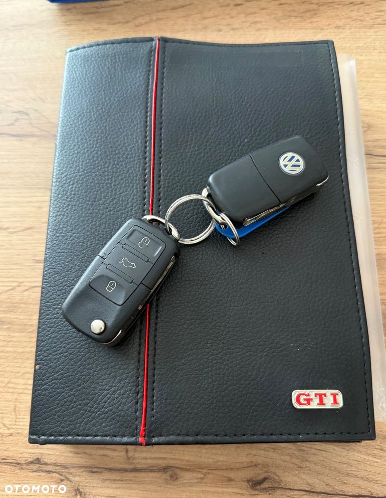 Volkswagen Golf 2.0 GTI DSG - 25
