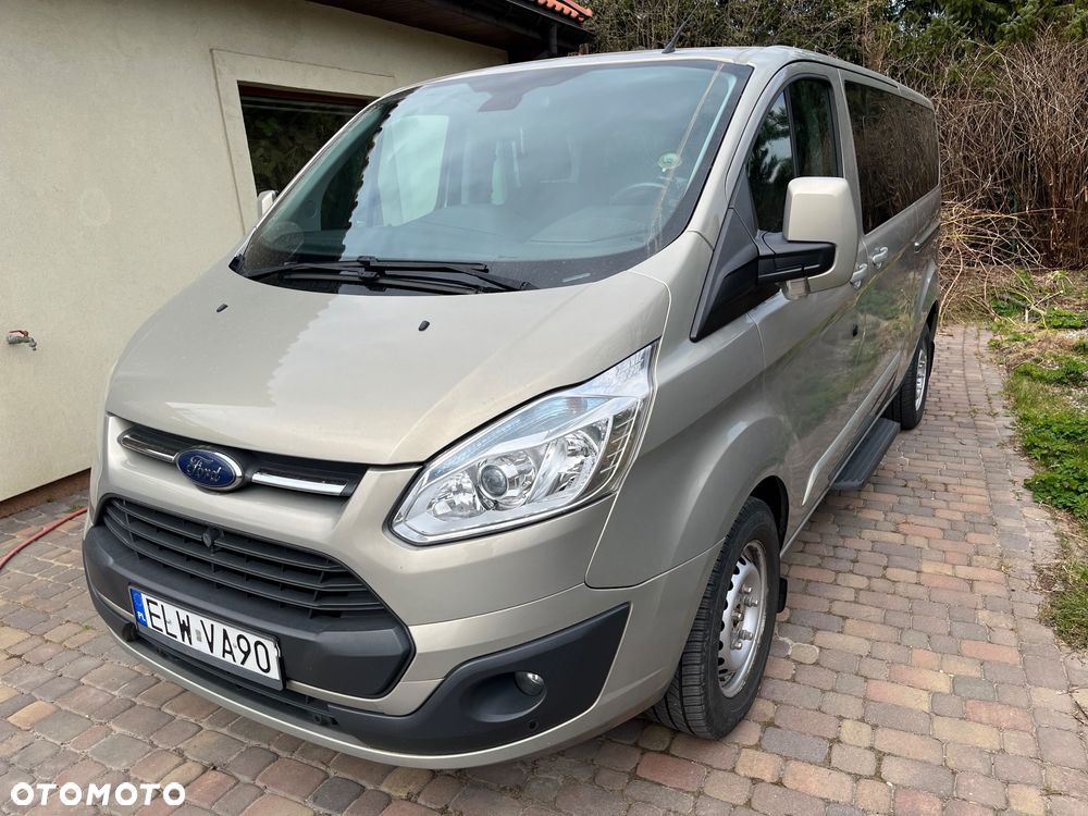 Ford Tourneo Custom - 34