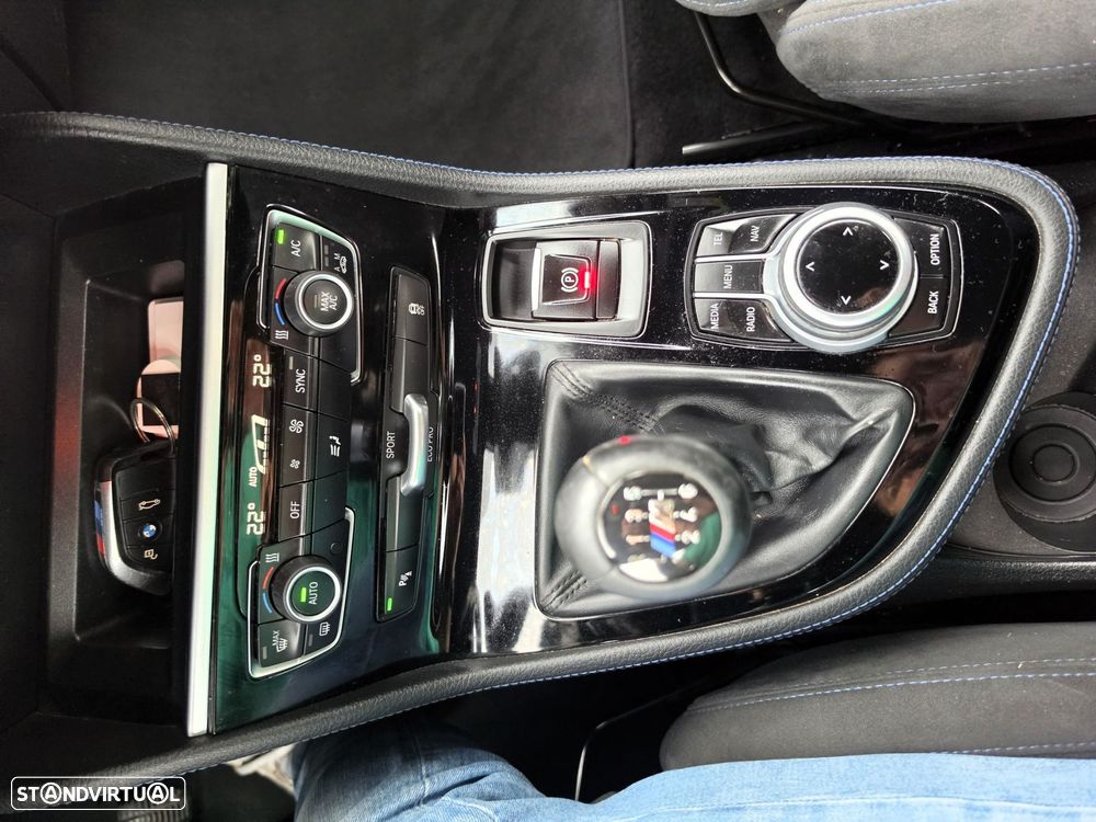 BMW 216 Active Tourer d Pack M - 24