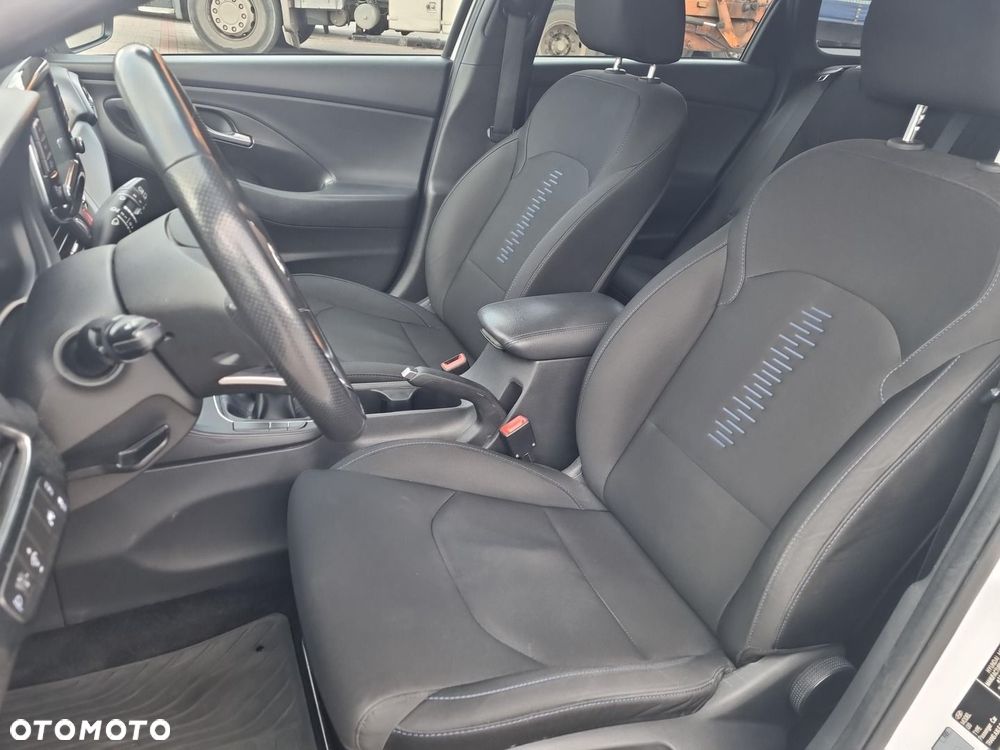 Hyundai i30 1.0 T-GDI GO - 15