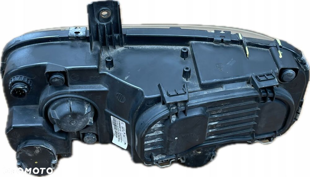 MERCEDES ATEGO 2004 - LAMPA PRAWA PRZÓD REFLEKTOR A9738202561 - 3