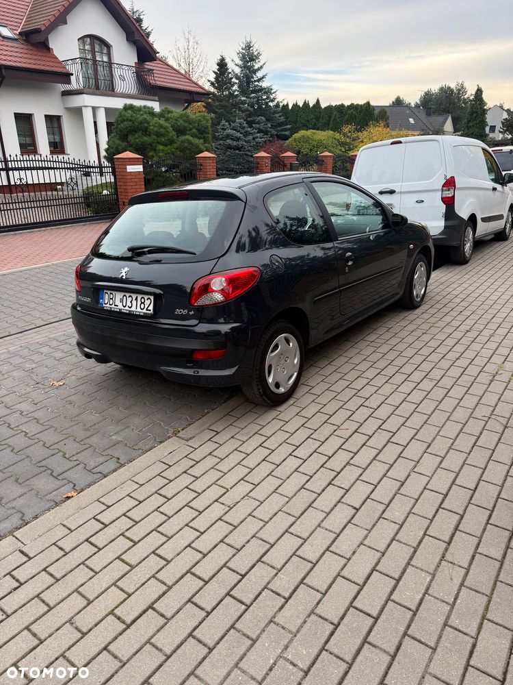 Peugeot 206 2009 photo 3