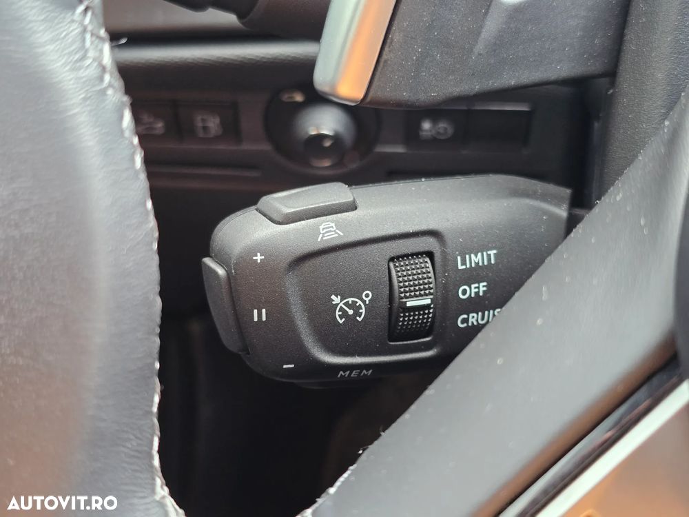 DS Automobiles DS 9 1.6 PHeV FWD 250 EAT8 PERFORMANCE Line + - 25
