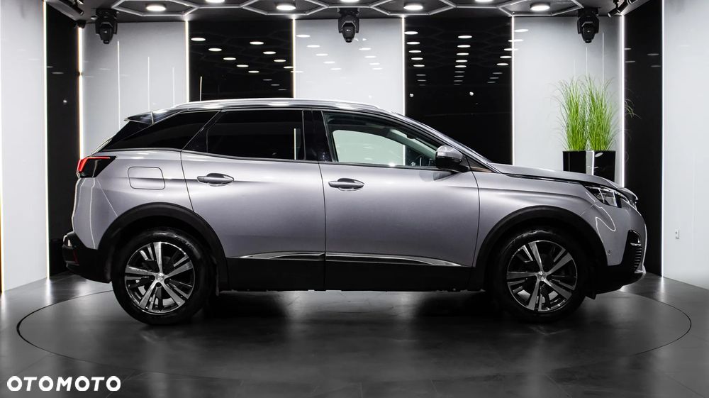 Peugeot 3008 1.2 PureTech Allure S&S - 8