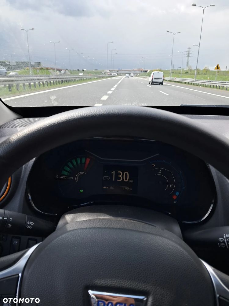 Dacia Spring 27.4kWh Business - 11