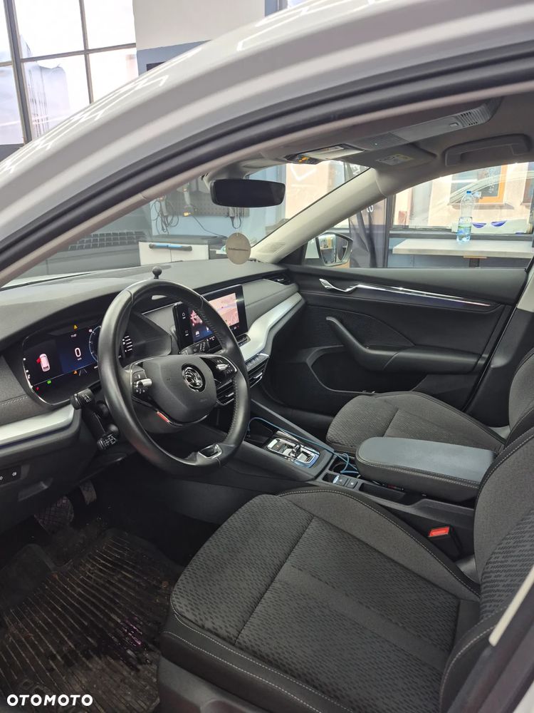 Skoda Octavia 2.0 TDI Style DSG - 21
