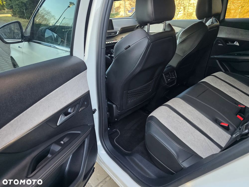 Peugeot 3008 1.6 PureTech Hybrid4 PHEV GT S&S EAT8 - 14