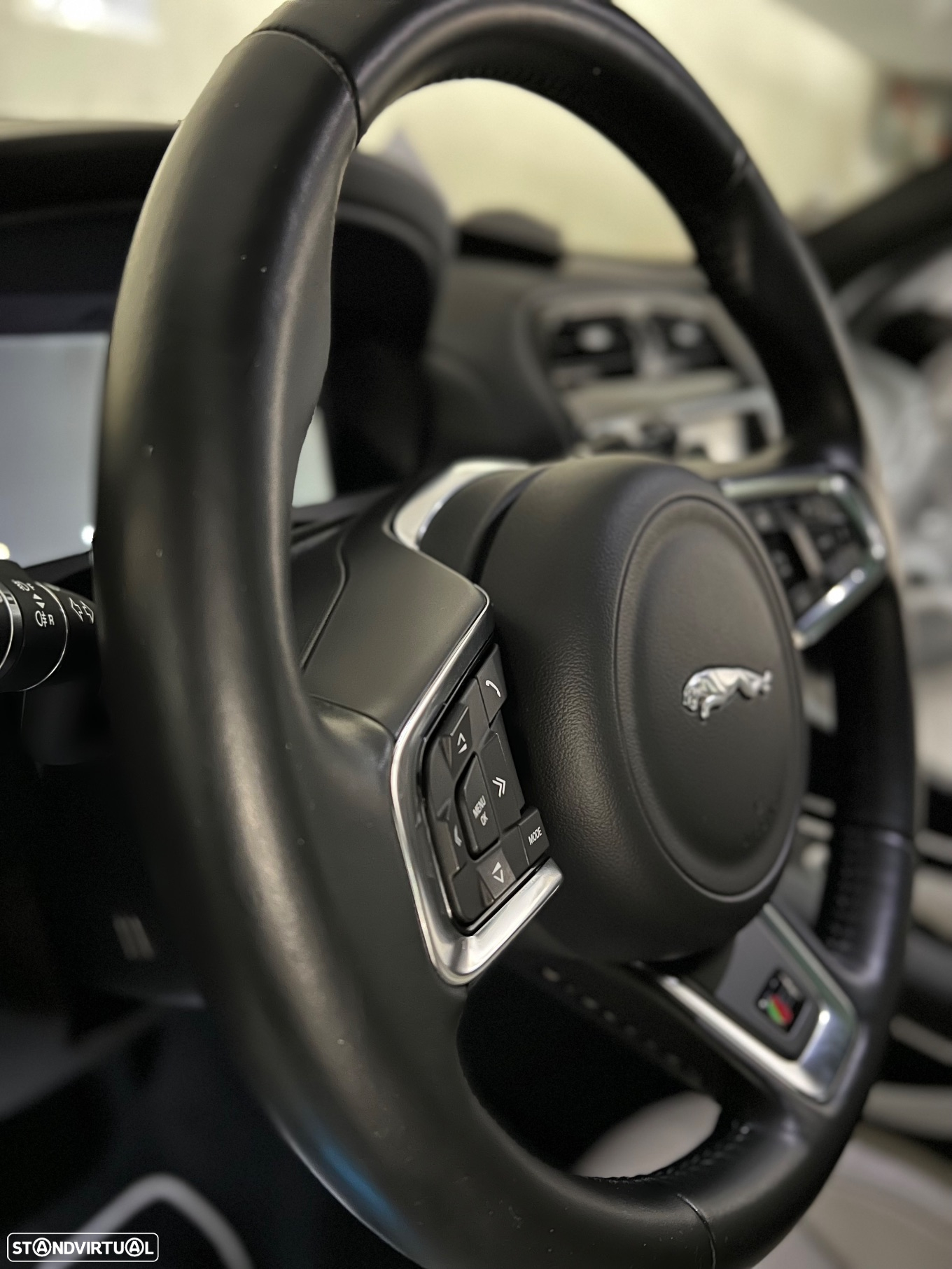 Jaguar F-Pace 3.0 TDV6 First Edition AWD Aut. - 17
